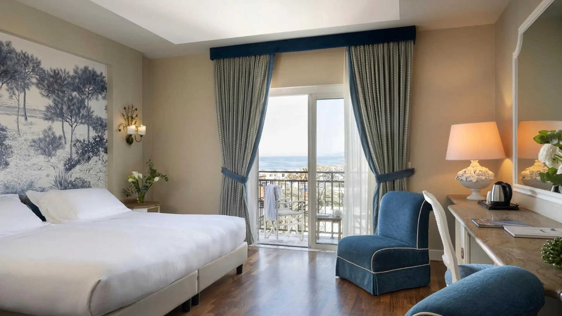 Palace Hotel Viareggio 4*,  Italy